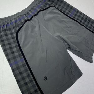 VTG Lululemon Pace Breaker Shorts Lined Gingham 9" Elastic Medium Hexagon‎ EUC
